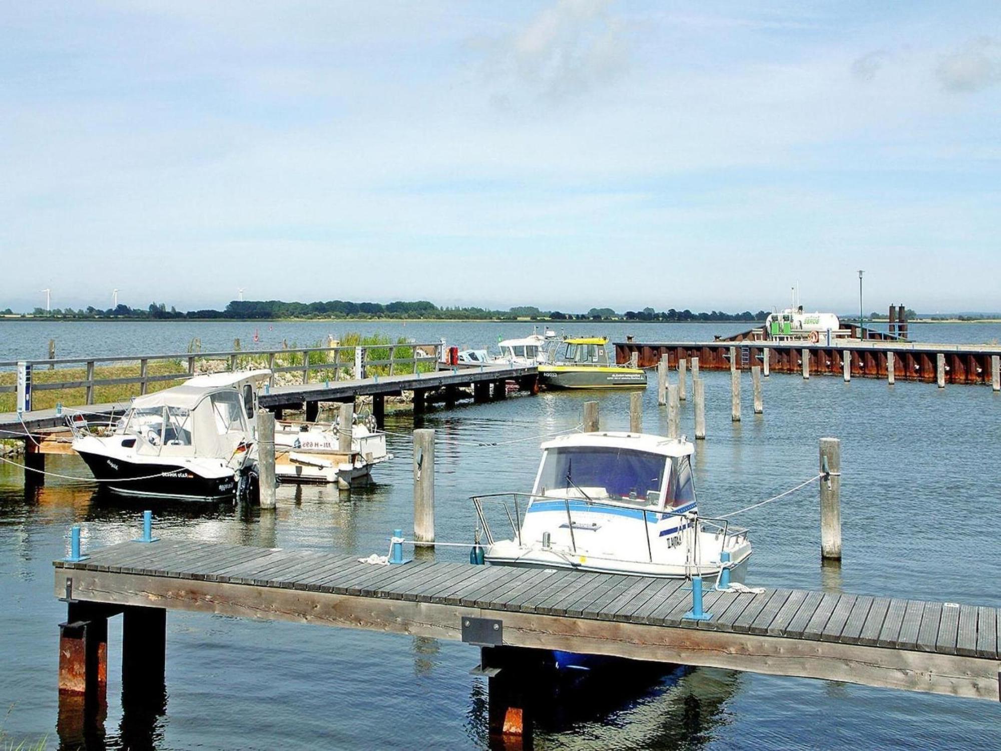 Ferienhaus Lotsenhaus Am Breetzer Bodden In Vieregge Exterior photo